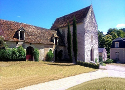 Le prieuré de Notz l'Abbé, chapelle Saint-Antoine et bâtiments autour de la cour